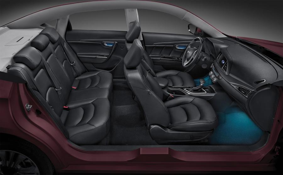 Интерьер Trumpchi GA6 2014 года  (фото 12 из 15)